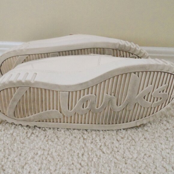 Clarks Signature Cream Women’s Page Loafers - Picture 9 of 11